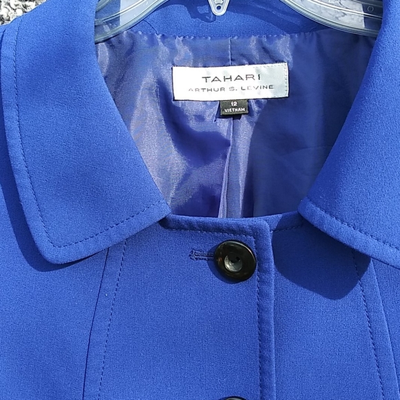 TAHARI CLASSIC BLUE BLAZER NWOT - Picture 2 of 6